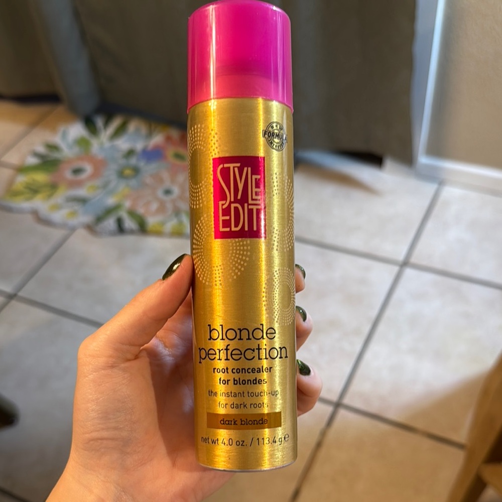 Style Edit Blonde Perfection Root Concealer Dark Blonde